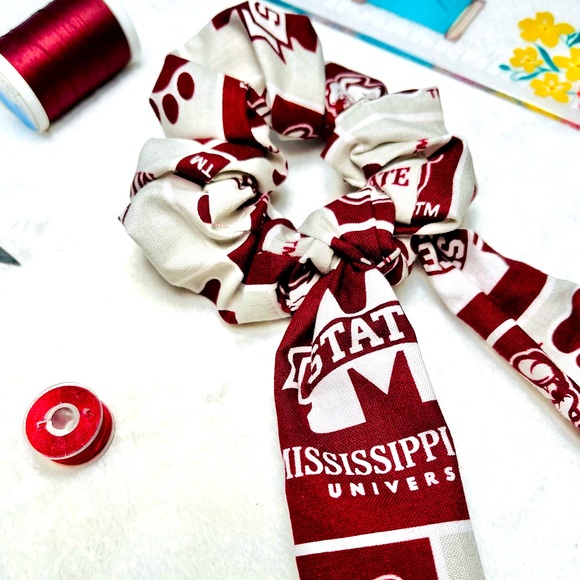 Mississippi State Scrunchie with Tail - Picture 2 of 5